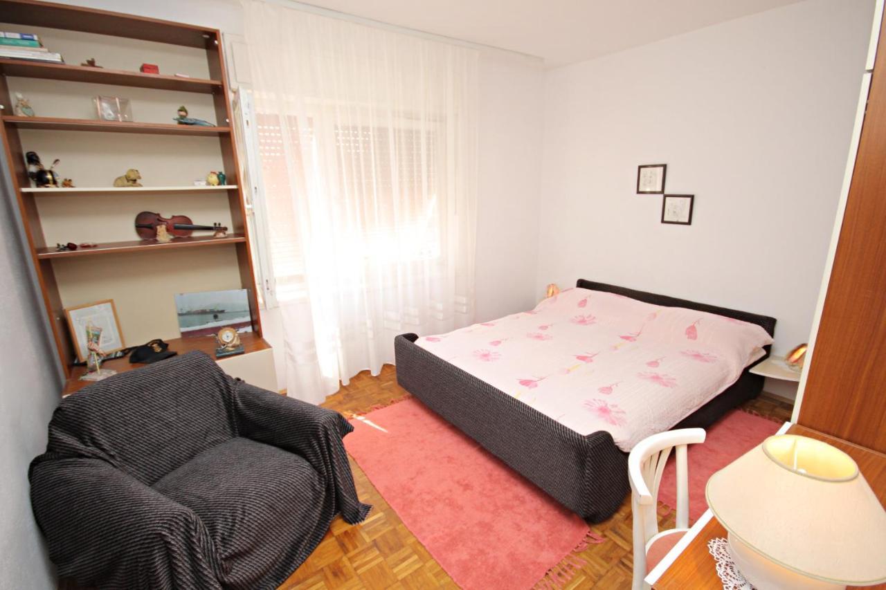 Apartments By The Sea Novi Vinodolski - 5558 Bagian luar foto