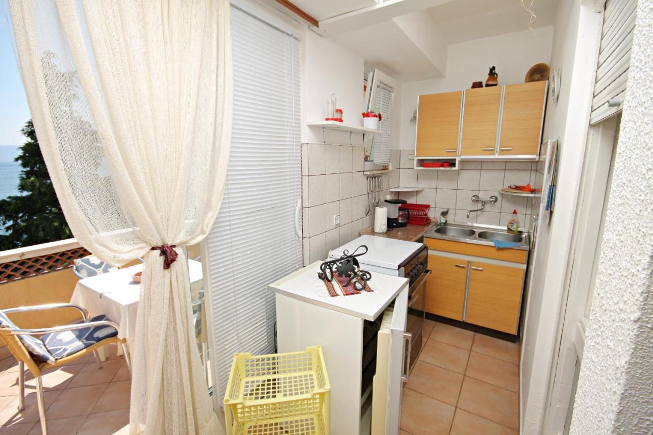 Apartments By The Sea Novi Vinodolski - 5558 Bagian luar foto